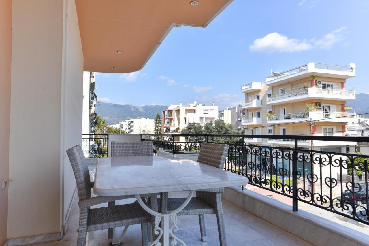Kaliroon Seaside Apartment Calamata Exterior foto
